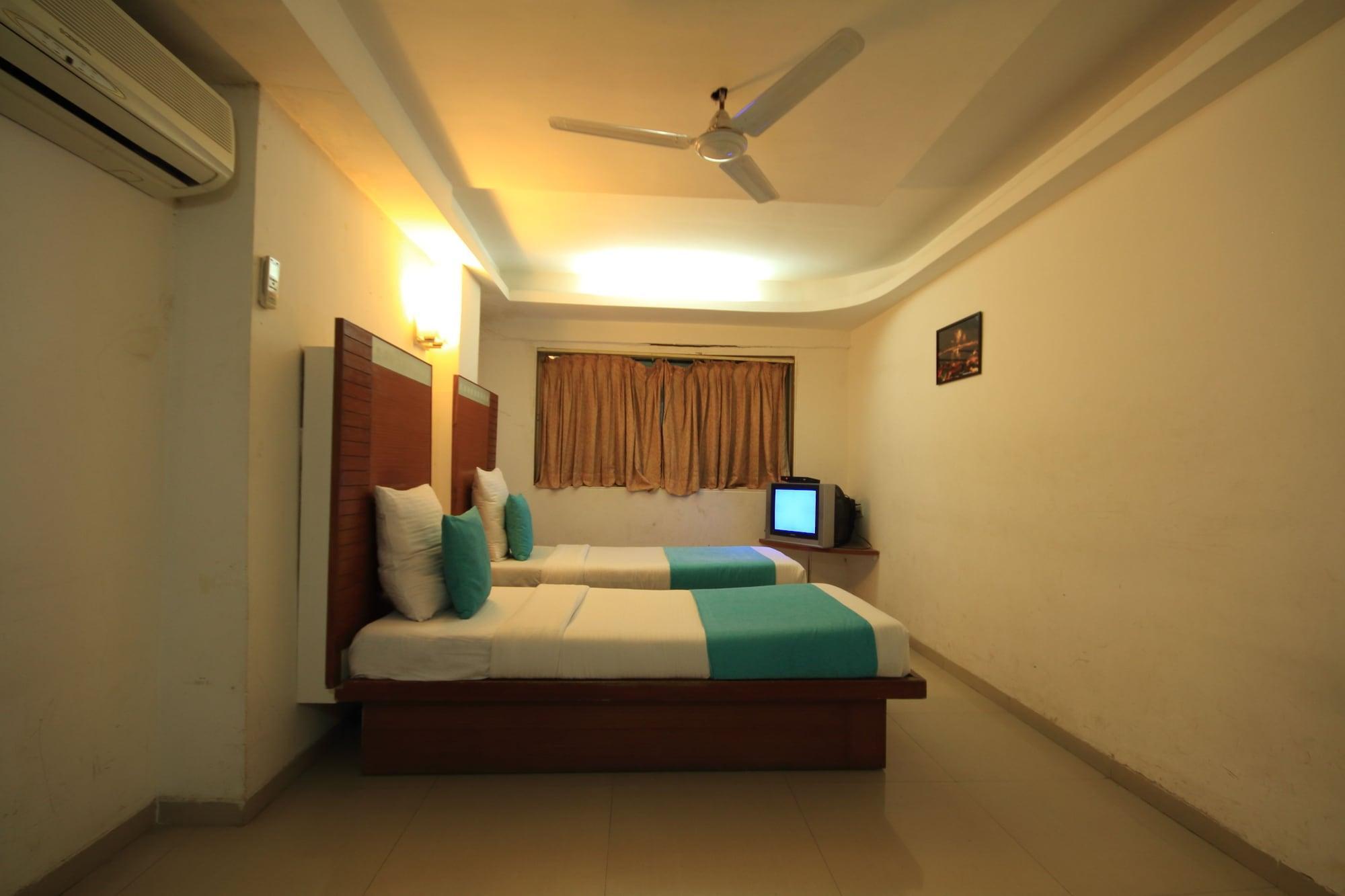 OYO 891 Hotel Kadamb Inn Ahmedabad Exterior foto