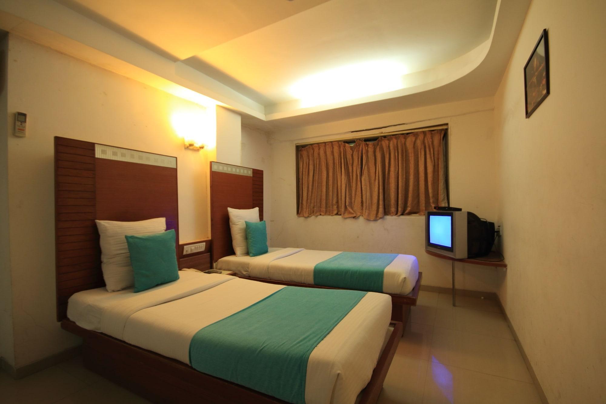 OYO 891 Hotel Kadamb Inn Ahmedabad Exterior foto