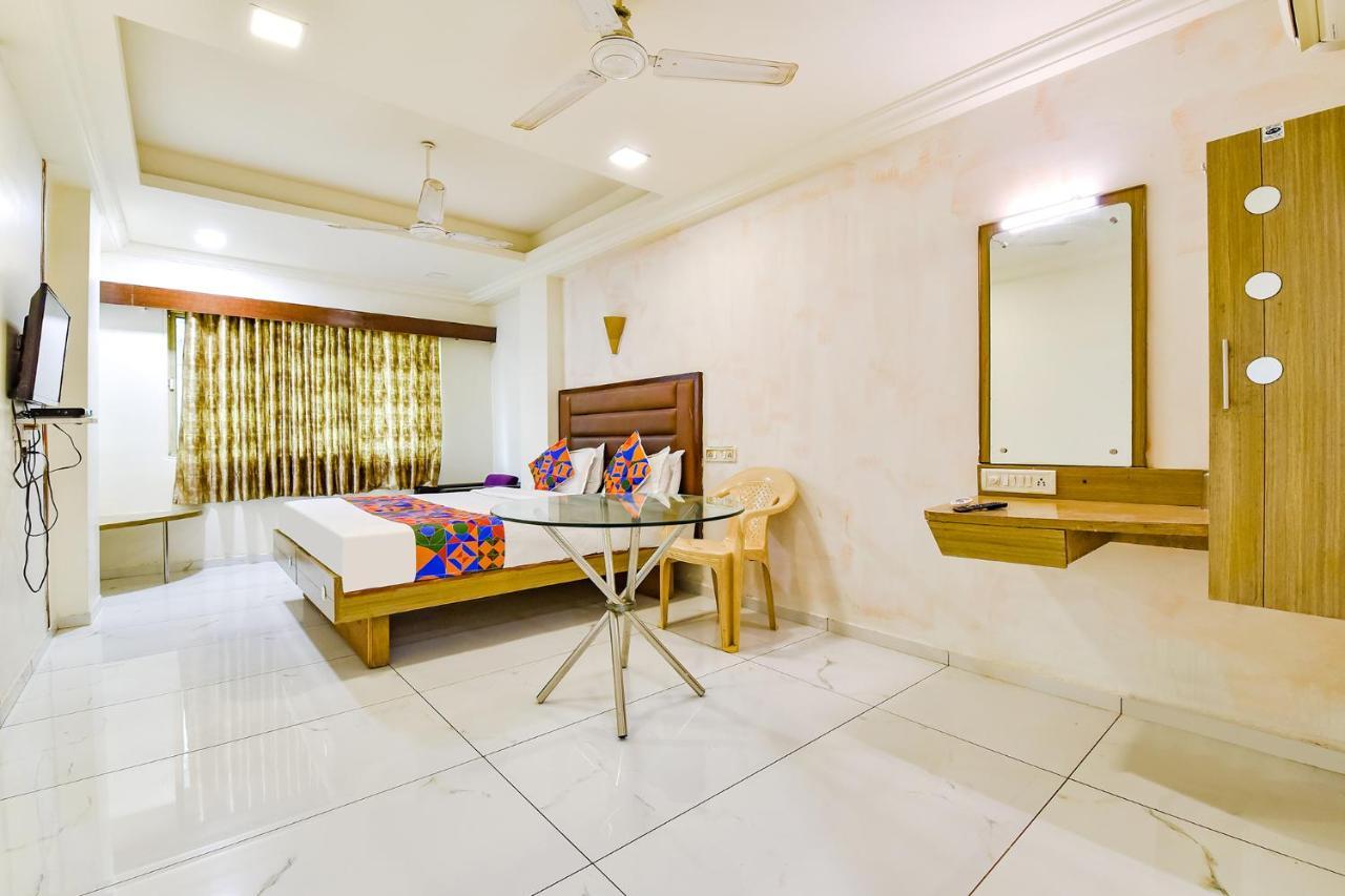 OYO 891 Hotel Kadamb Inn Ahmedabad Exterior foto
